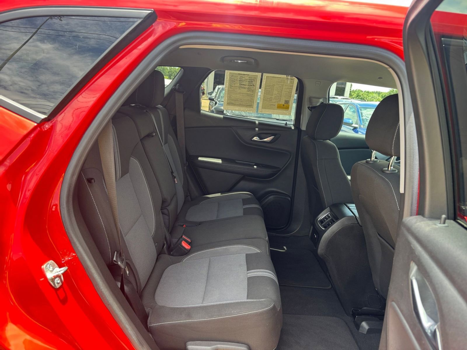 Used 2025 Chevrolet Blazer LT FWD image 27