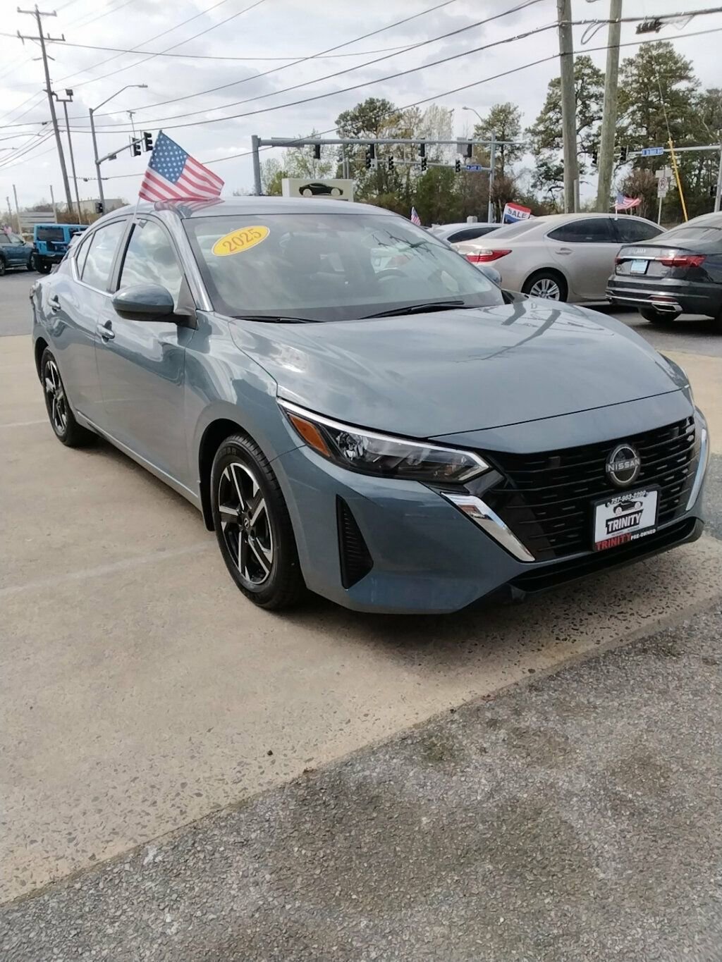 Used 2025 Nissan Sentra SV image 5