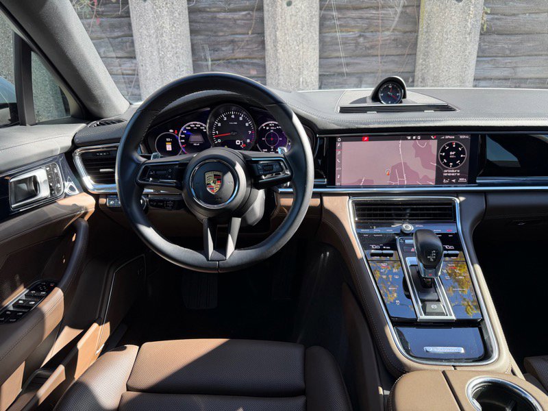 Used 2021 Porsche Panamera 4 w/ Premium Package image 12