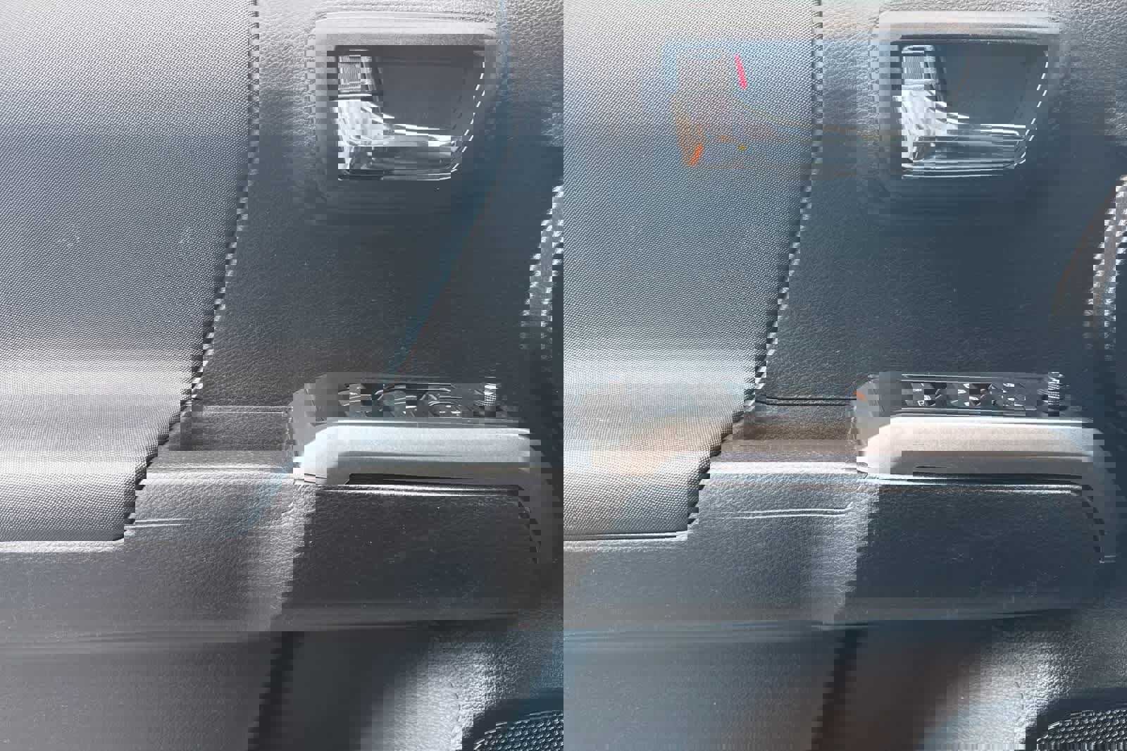 Used 2021 Toyota Tacoma TRD Off-Road image 12