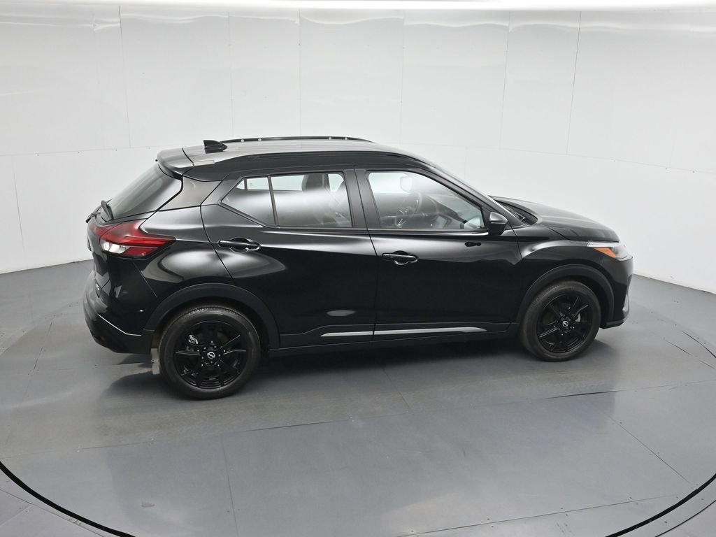 Used 2023 Nissan Kicks SR w/ SR Premium Package image 39