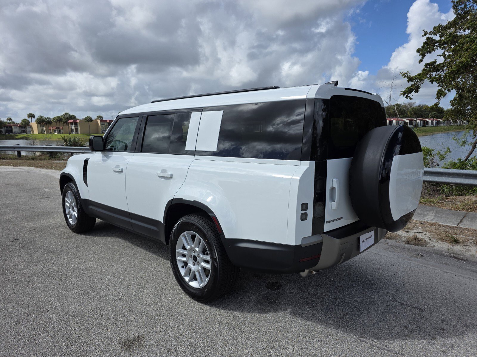 Used 2026 Land Rover Defender 130 S video 2