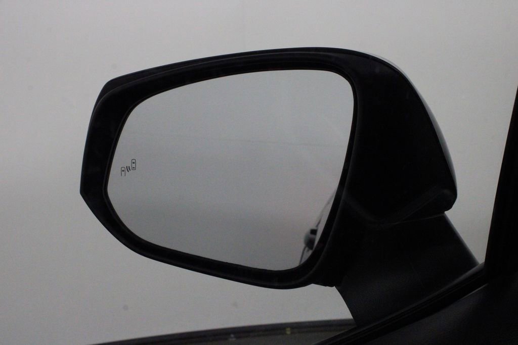 Used 2023 Toyota RAV4 XLE Premium image 39