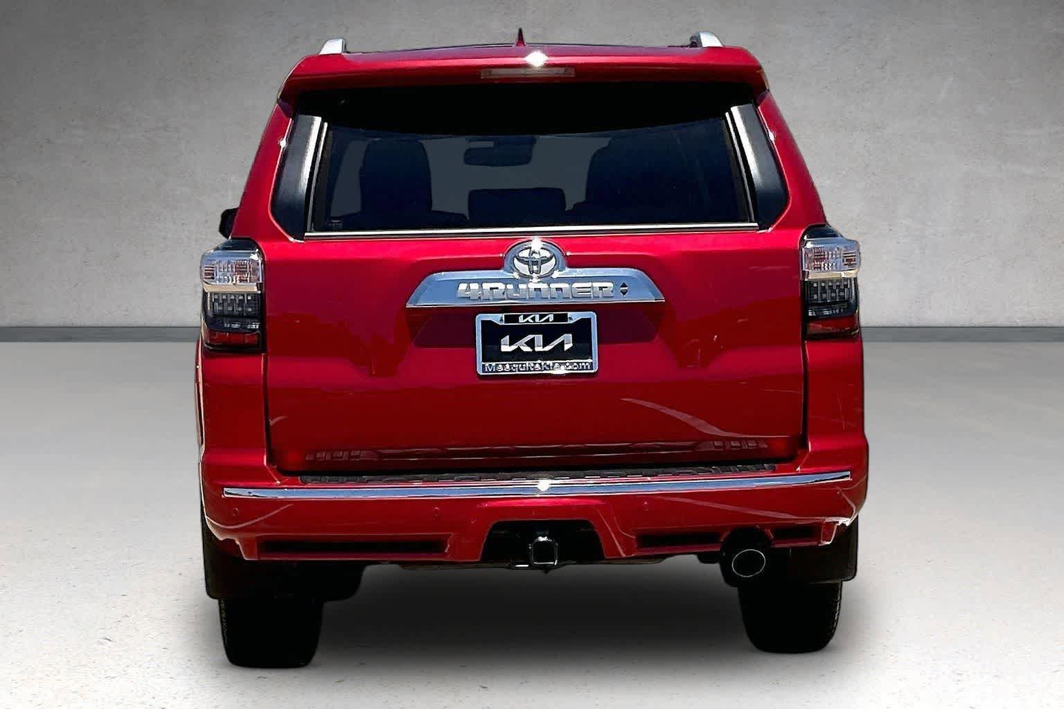 Used 2024 Toyota 4Runner Limited AWD/4WD image 5