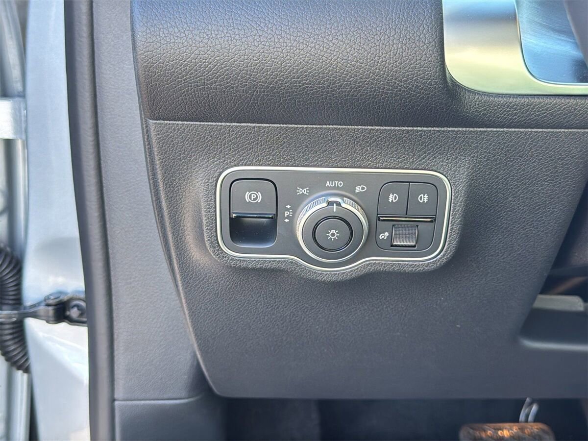 New 2026 Mercedes-Benz GLB 250 image 21