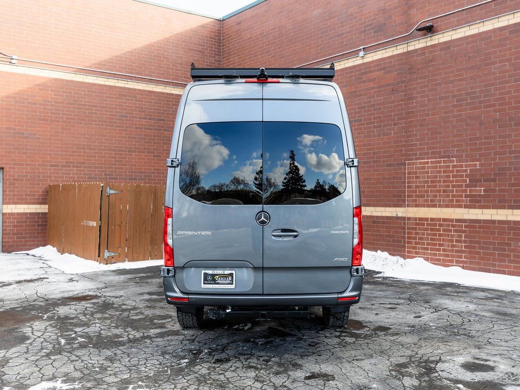 Used 2025 Mercedes-Benz Sprinter 2500 image 20