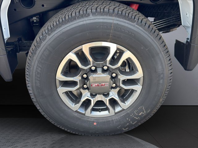 New 2026 GMC Sierra 2500 SLE image 28