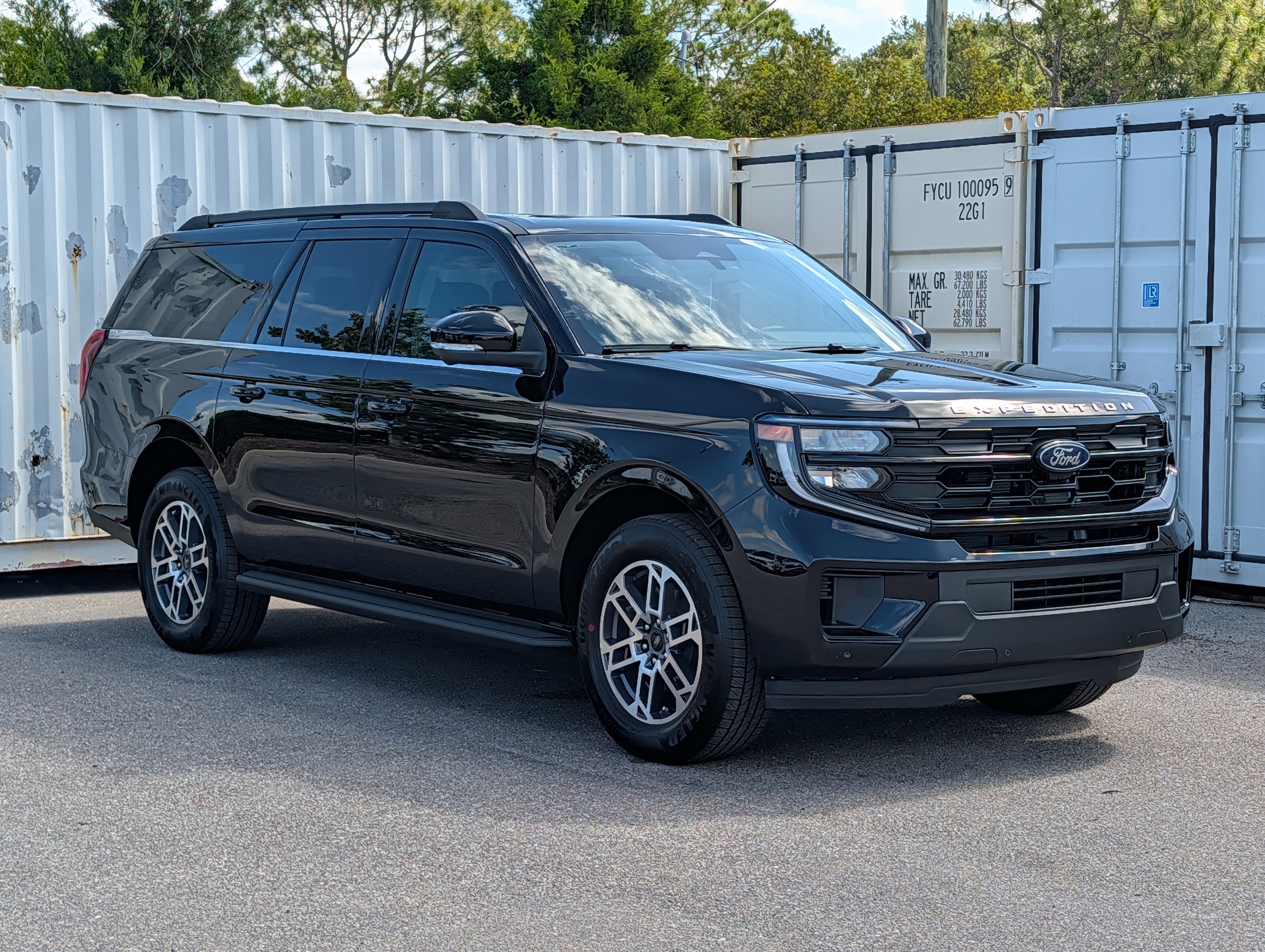 New 2026 Ford Expedition Max Active RWD image 2