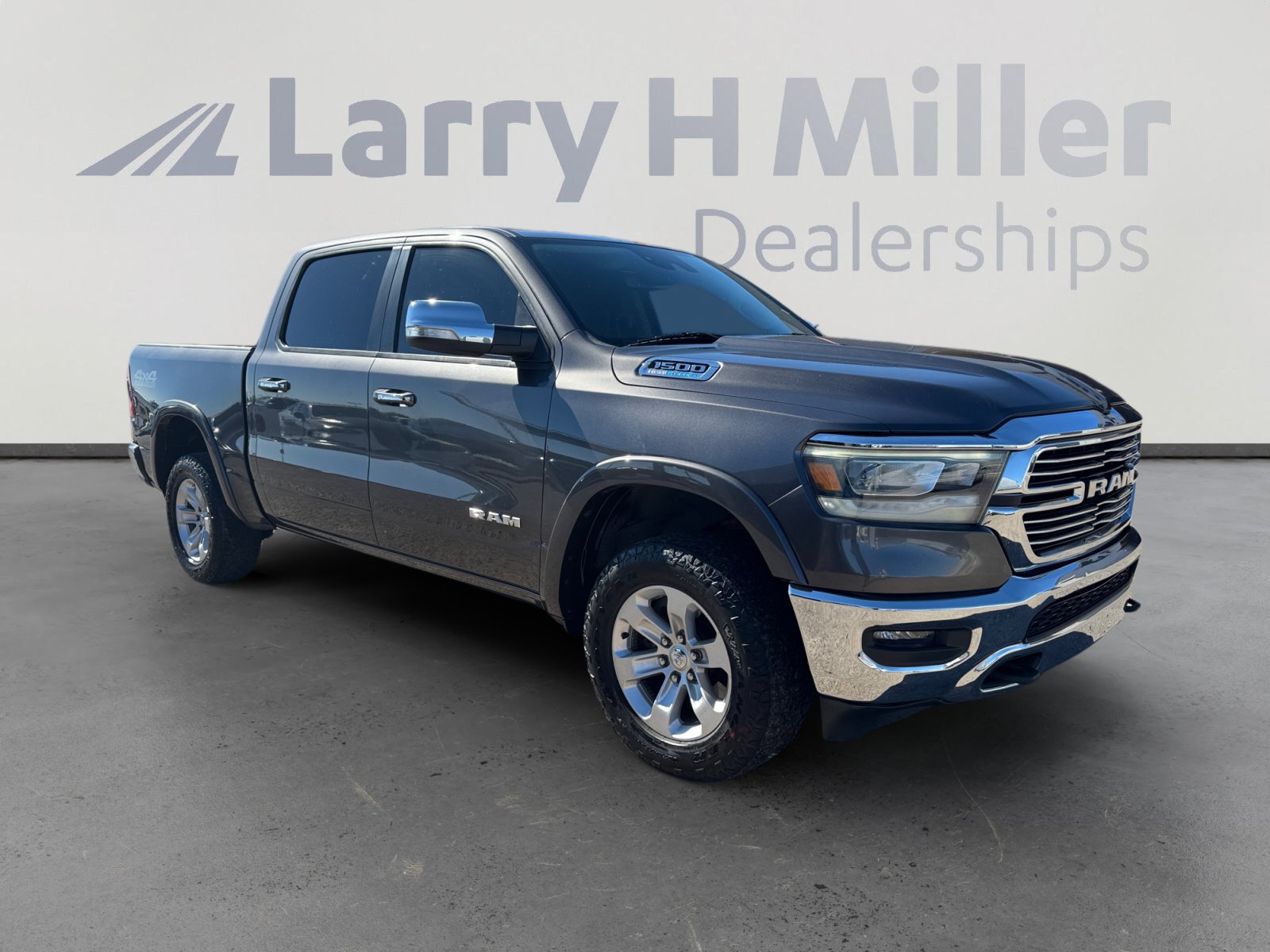 Used 2021 RAM 1500 Laramie w/ Off Road Group AWD/4WD image 7