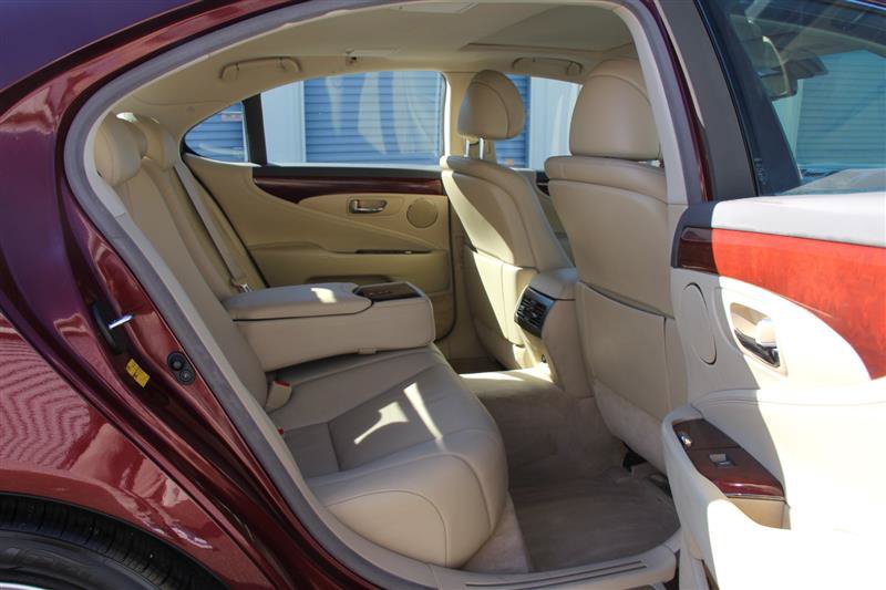Used 2007 Lexus LS 460 RWD image 20