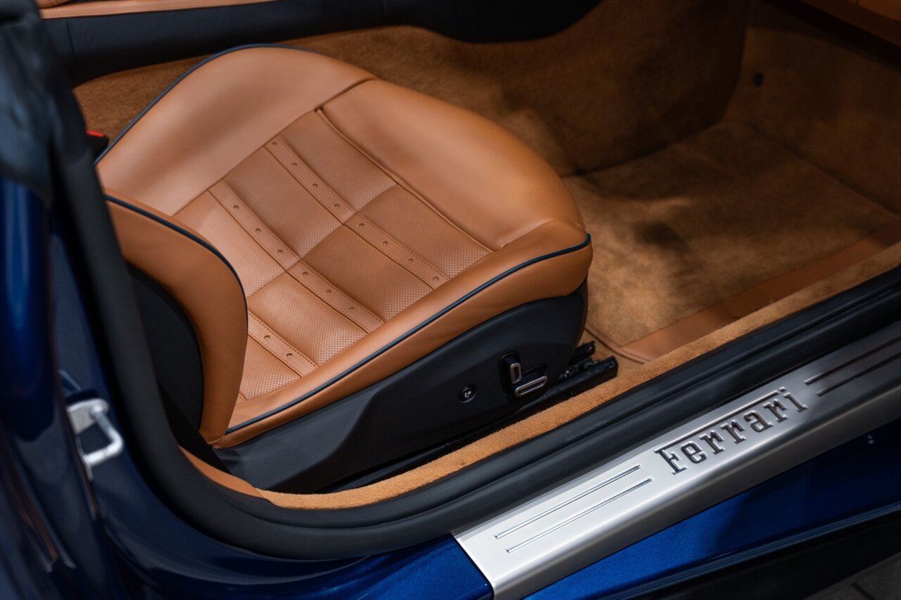 Used 2020 Ferrari Portofino RWD image 34