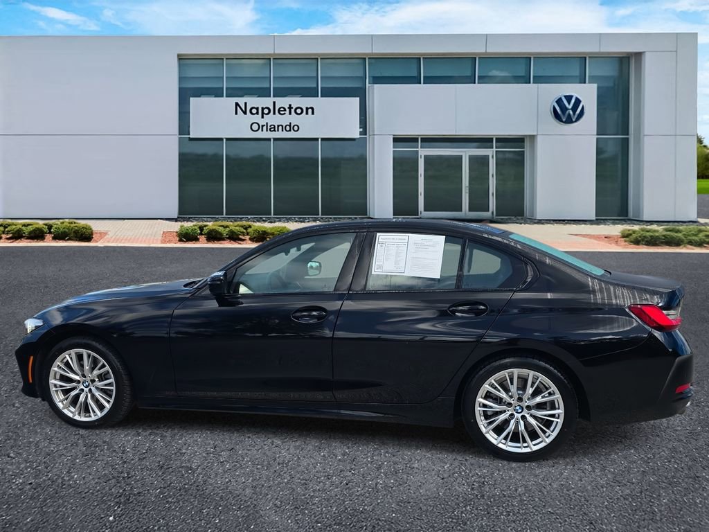 Used 2023 BMW 330i Sedan w/ Driving Assistance Package image 7