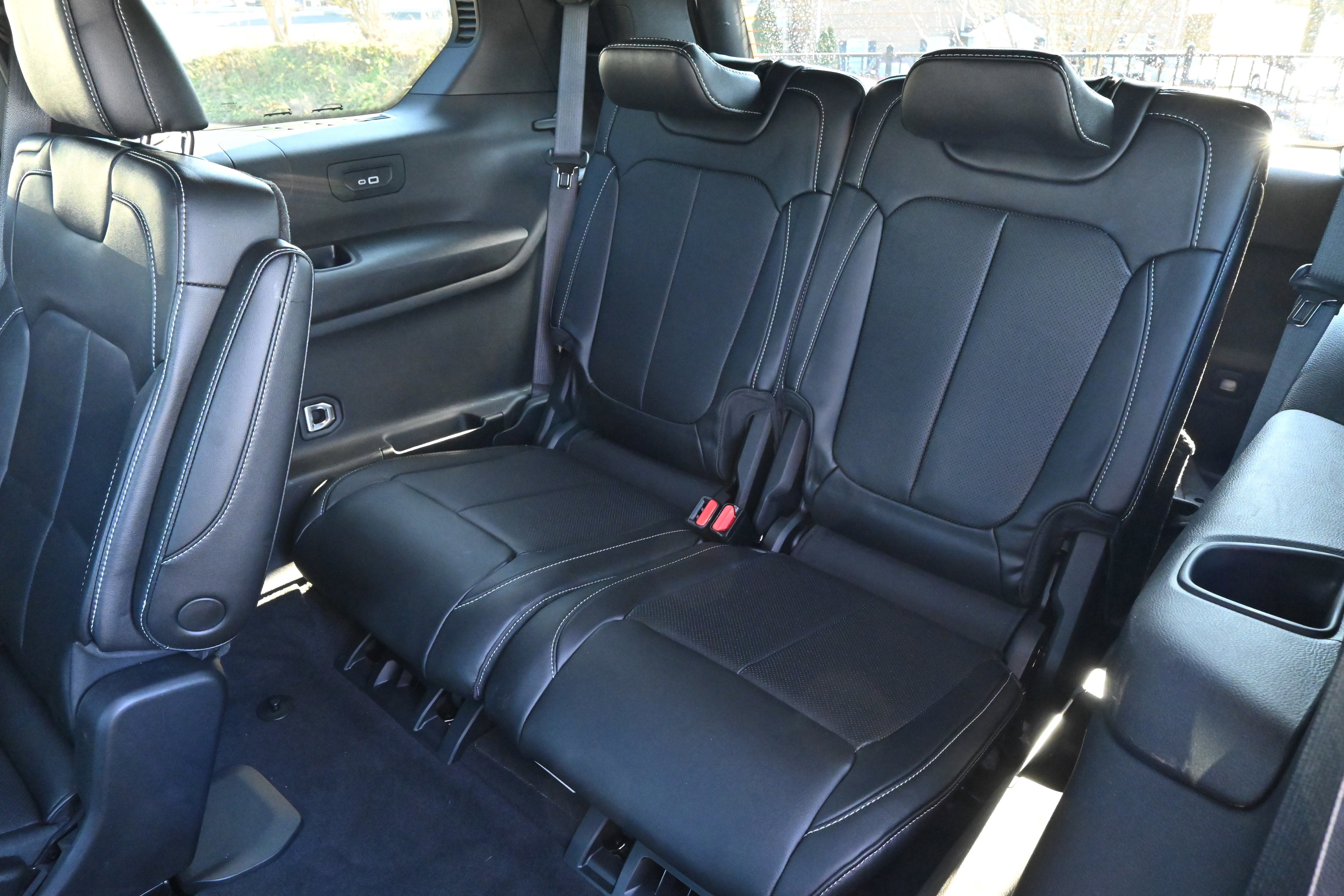 Used 2025 Jeep Grand Cherokee L Limited w/ Luxury Tech Group II image 12