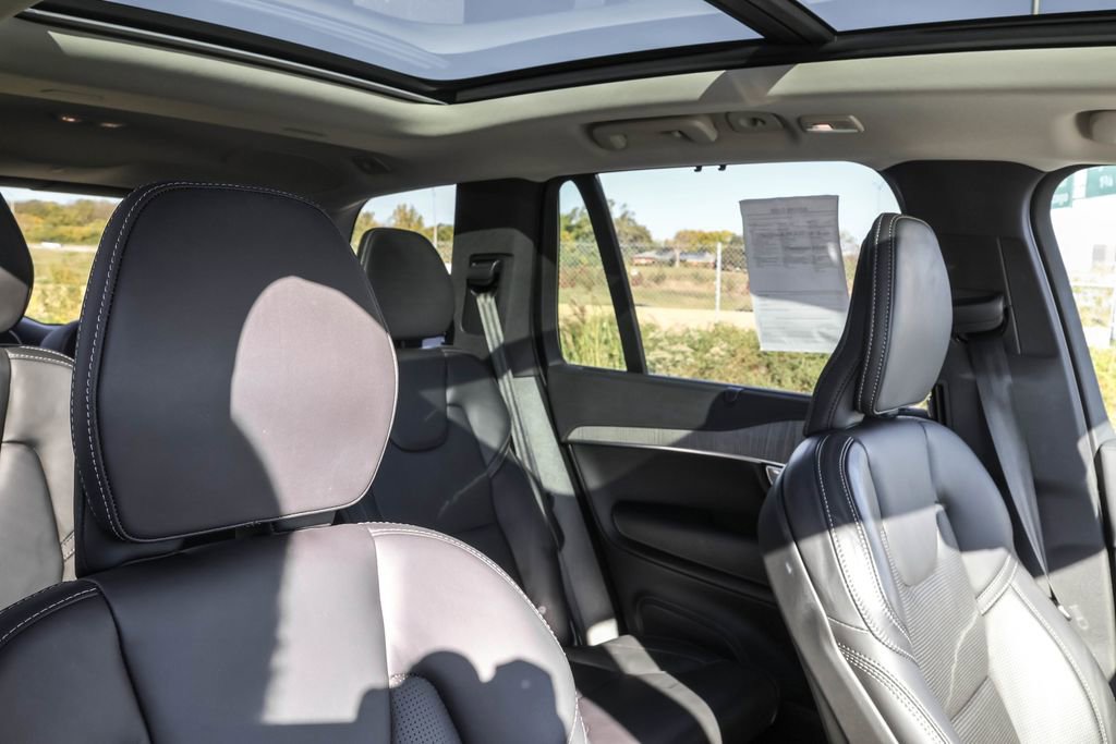 Used 2023 Volvo XC90 T8 Ultimate image 37