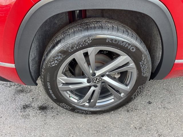 Used 2024 Volkswagen Atlas Cross Sport SEL R-Line image 7