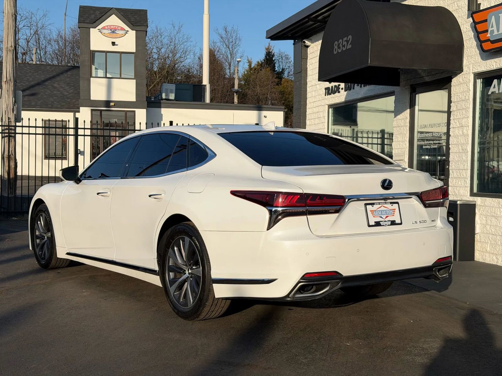 Used 2018 Lexus LS 500 AWD w/ Accessory Package (Z2) image 5
