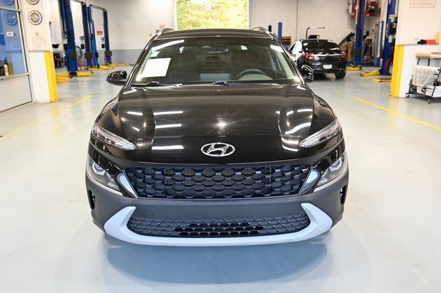 Used 2022 Hyundai Kona SEL w/ Cargo Package image 2