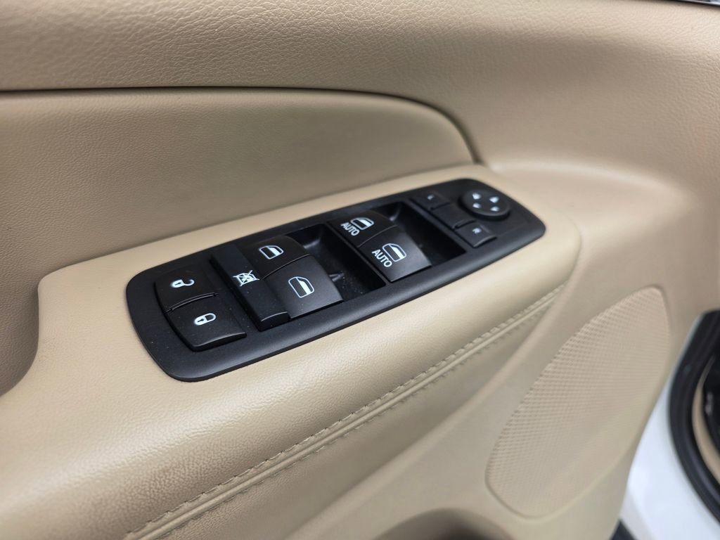 Used 2017 Jeep Grand Cherokee Limited w/ Trailer Tow Group IV image 11