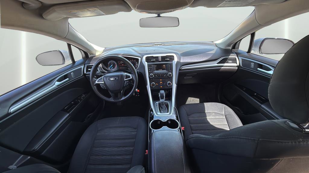 Used 2016 Ford Fusion SE FWD image 15