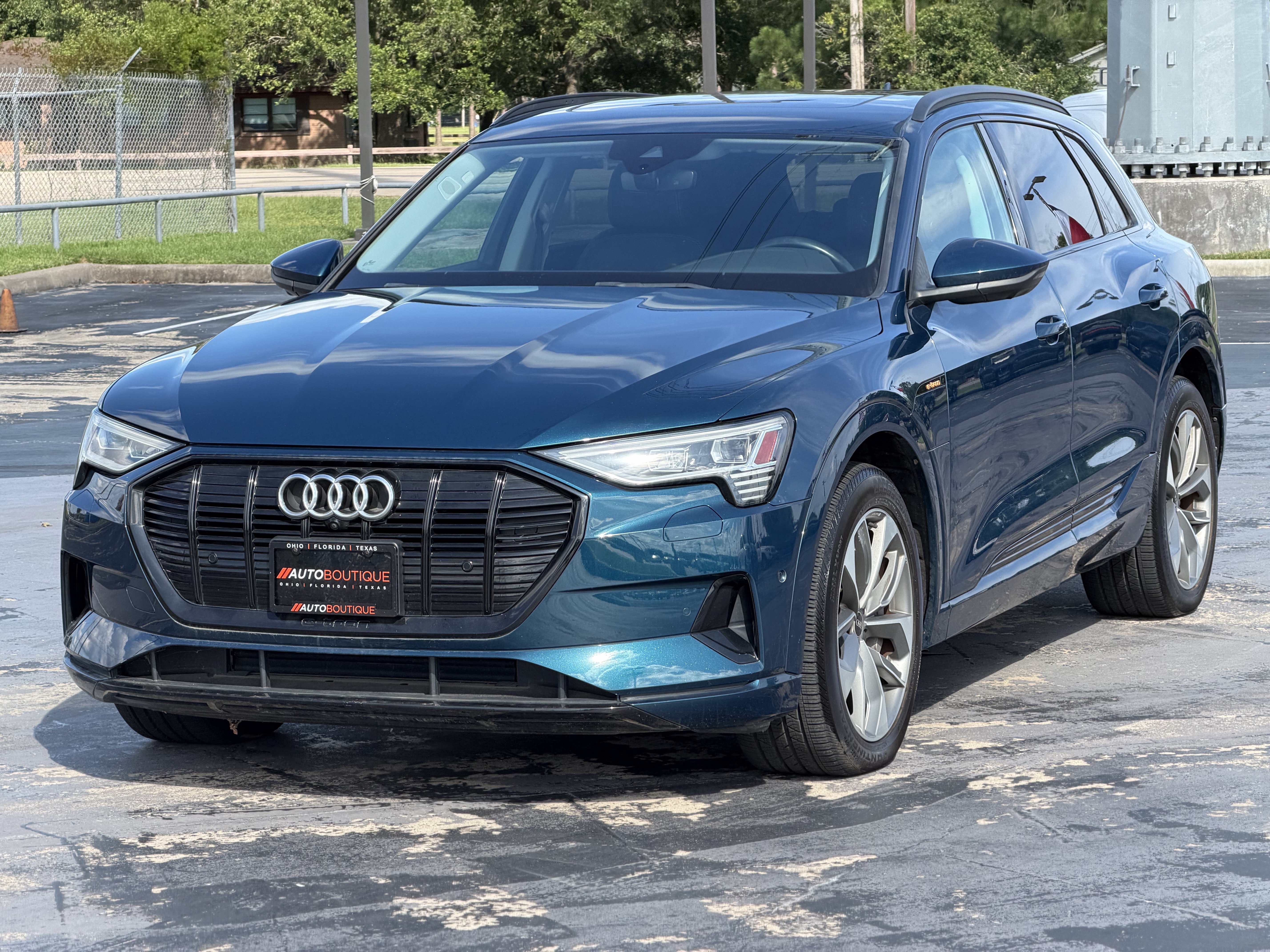 Used 2021 Audi e-tron Premium Plus w/ Premium Plus Package AWD/4WD image 5