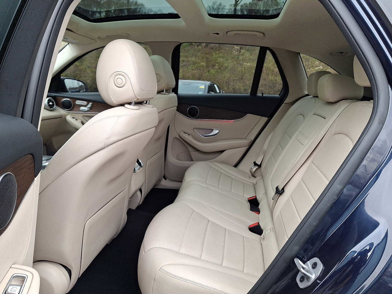 Used 2022 Mercedes-Benz GLC 300 4MATIC image 10