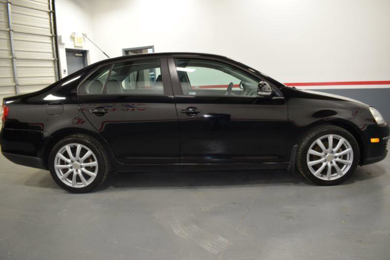 Used 2009 Volkswagen Jetta S image 6