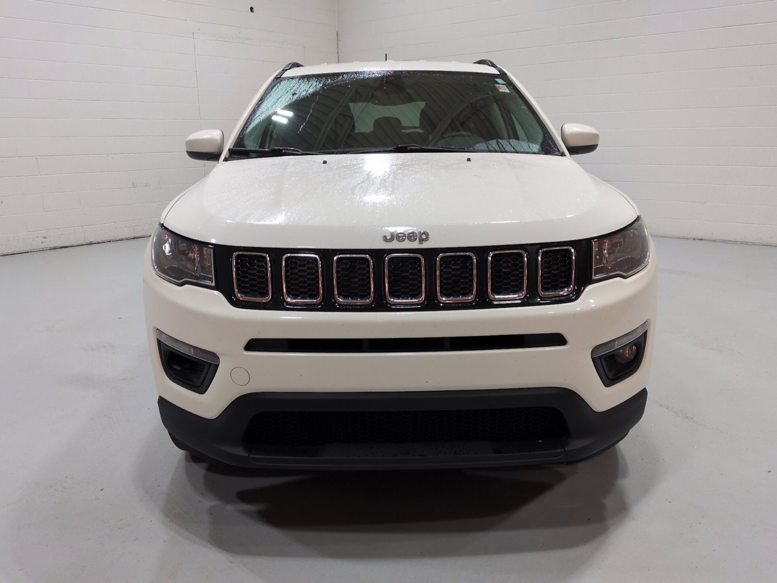 Used 2018 Jeep Compass Latitude w/ Popular Equipment Group AWD/4WD image 8