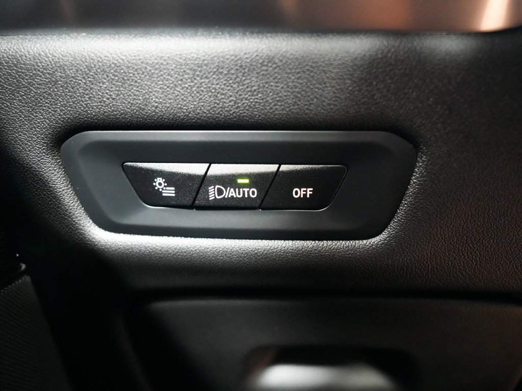 Used 2025 BMW X5 M60i AWD/4WD image 25