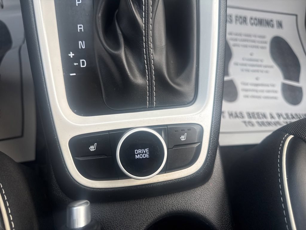 Used 2022 Hyundai Venue Limited FWD image 26