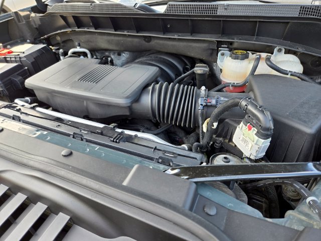 Used 2025 Chevrolet Silverado 1500 LT AWD/4WD image 23