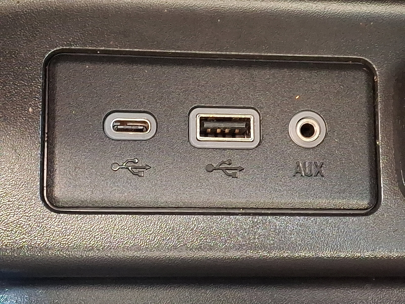 Used 2023 Chevrolet Equinox LT image 23