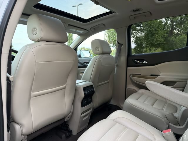 Used 2019 GMC Acadia Denali w/ Technology Package FWD image 12