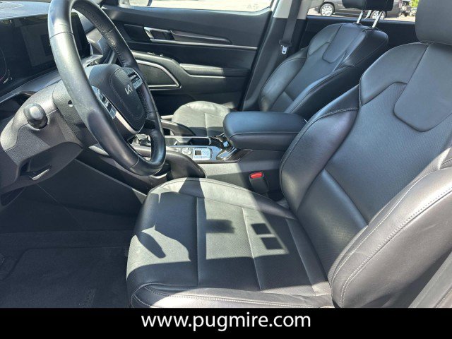 Used 2025 Kia Telluride LX FWD image 9