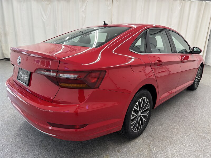 Used 2019 Volkswagen Jetta SE FWD image 5