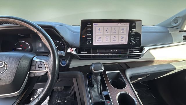 Used 2023 Toyota Sienna XLE w/ XLE Plus Package image 10