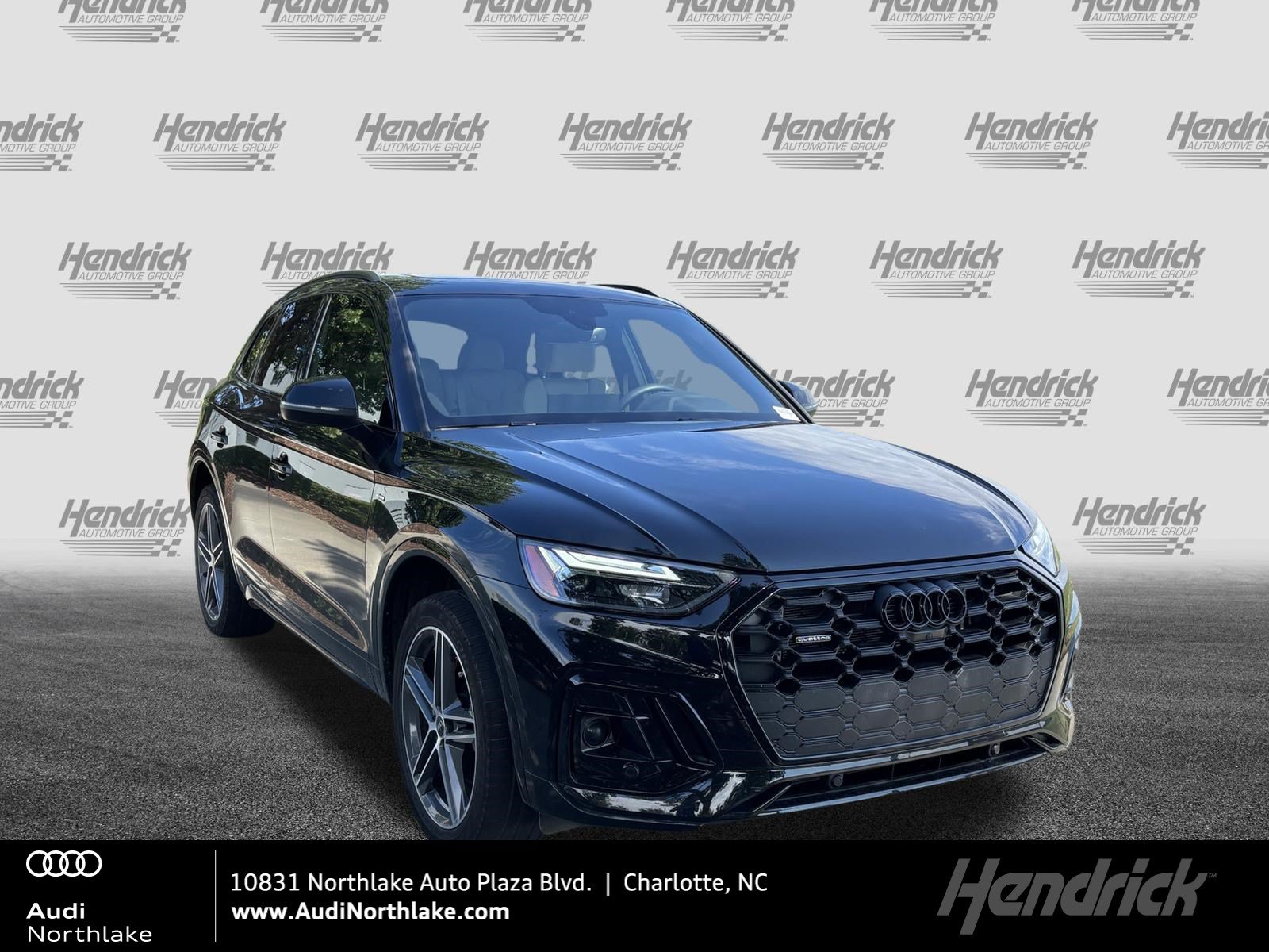 Used 2024 Audi Q5 e Premium Plus w/ Premium Plus Package AWD/4WD image 1