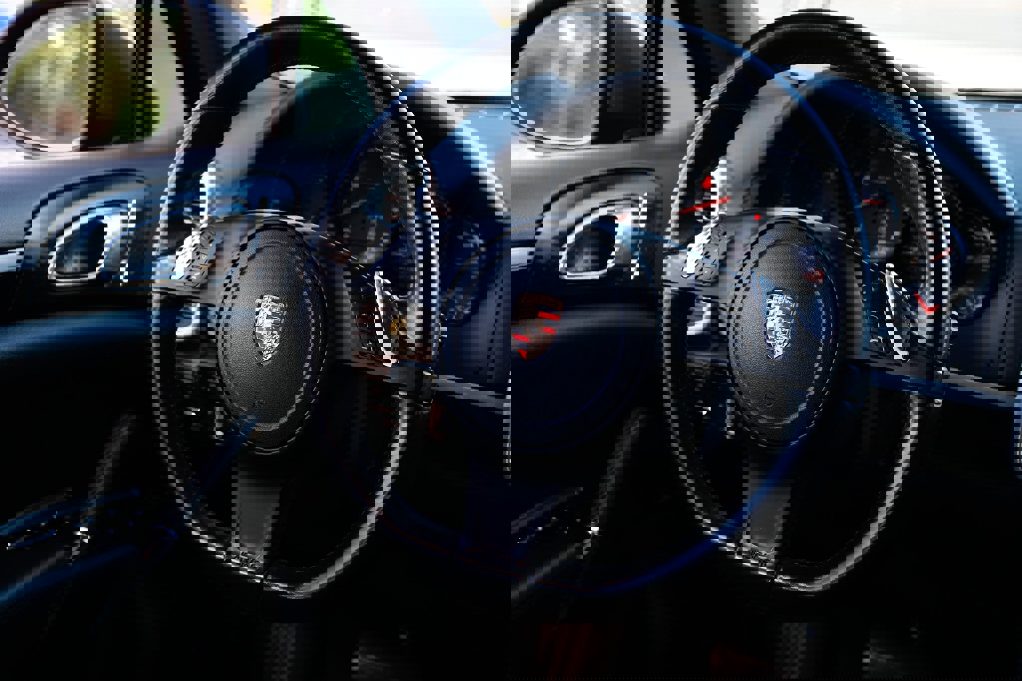 Used 2014 Porsche Cayenne Platinum Edition image 35