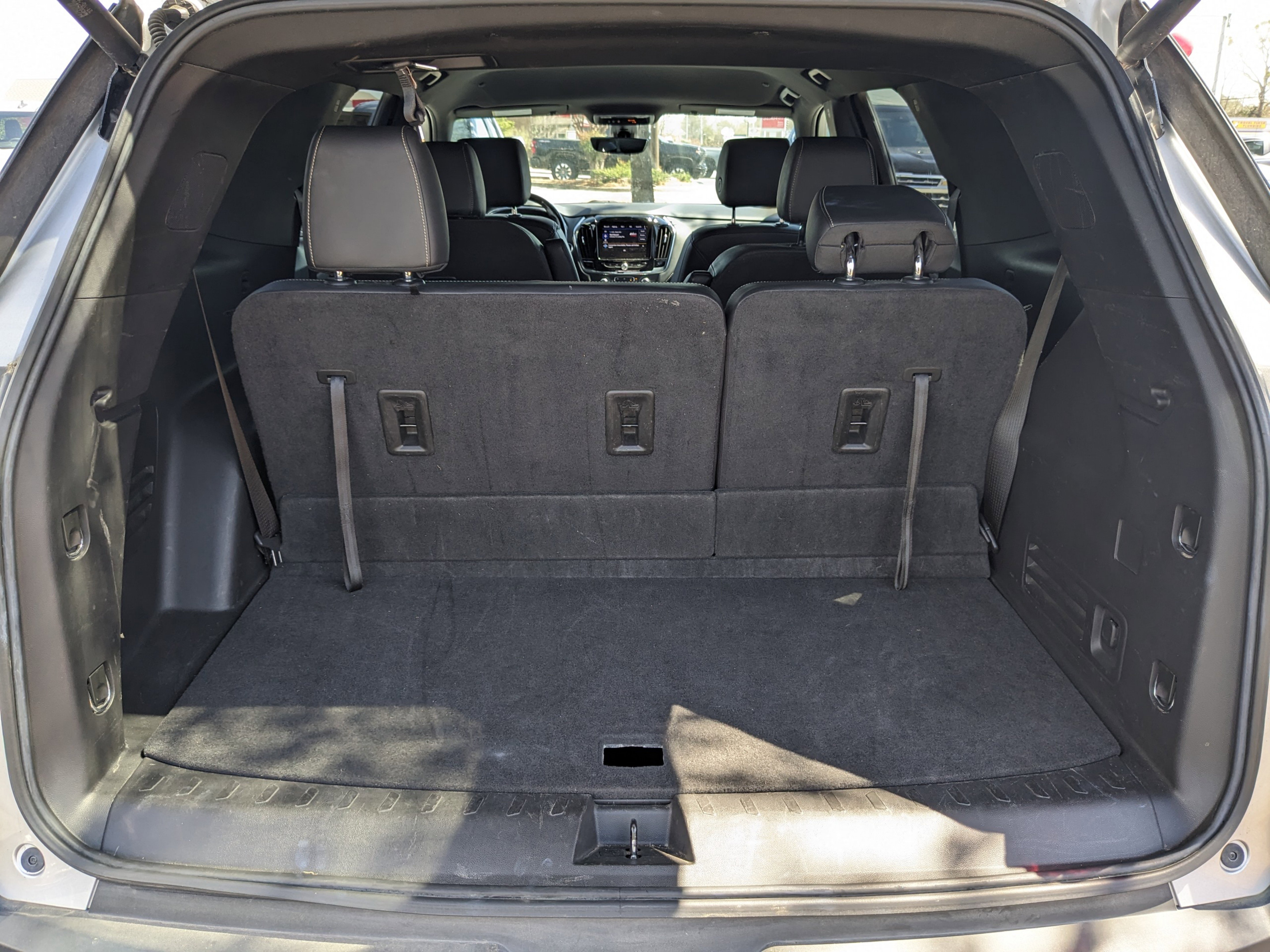 Used 2022 Chevrolet Traverse LT w/ LT Premium Package image 13