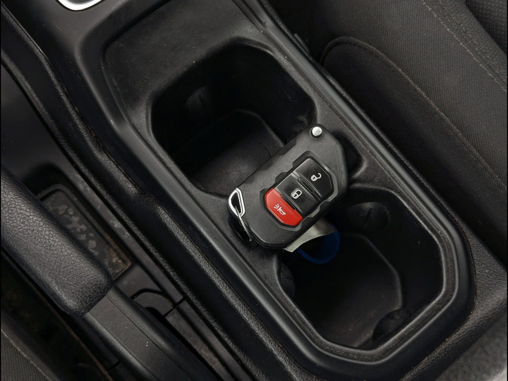 Used 2021 Jeep Wrangler Unlimited Sahara AWD/4WD image 33