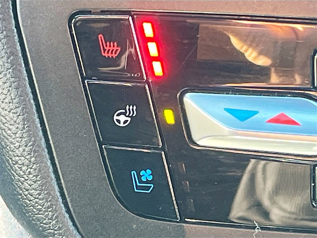 Used 2020 Ford Explorer ST image 21