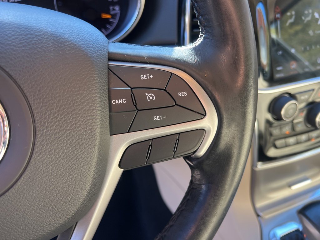 Used 2020 Jeep Grand Cherokee Limited w/ Premium Lighting Group image 16