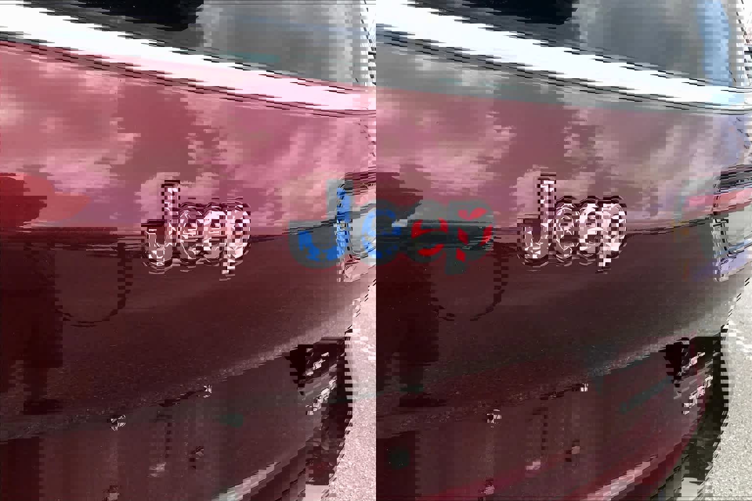 Used 2021 Jeep Grand Cherokee L Laredo w/ Luxury Tech Group I image 30