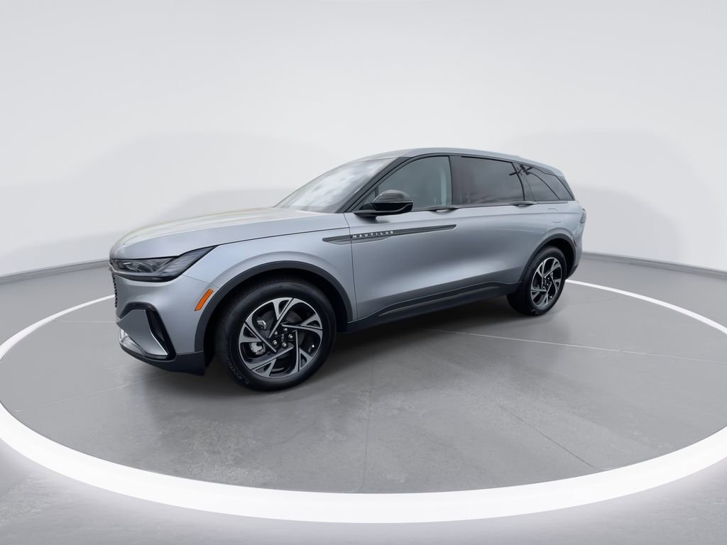 New 2026 Lincoln Nautilus Premier w/ Jet Appearance Package AWD/4WD image 4