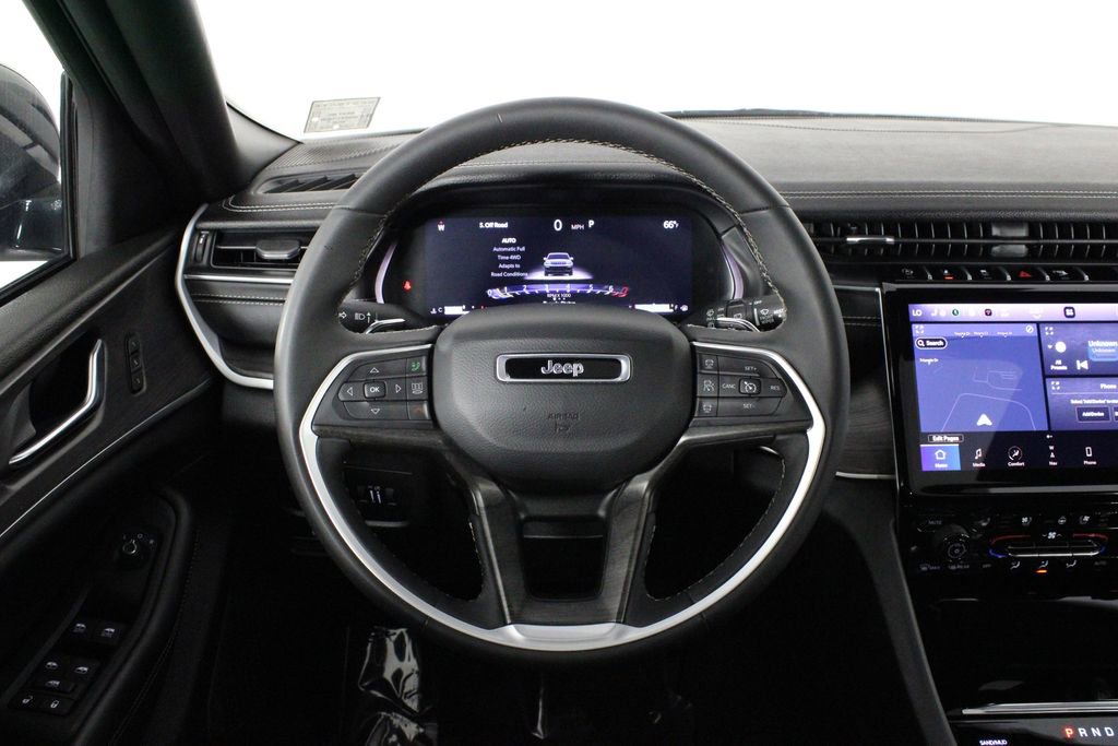 Used 2024 Jeep Grand Cherokee L Limited w/ Luxury Tech Group II image 27