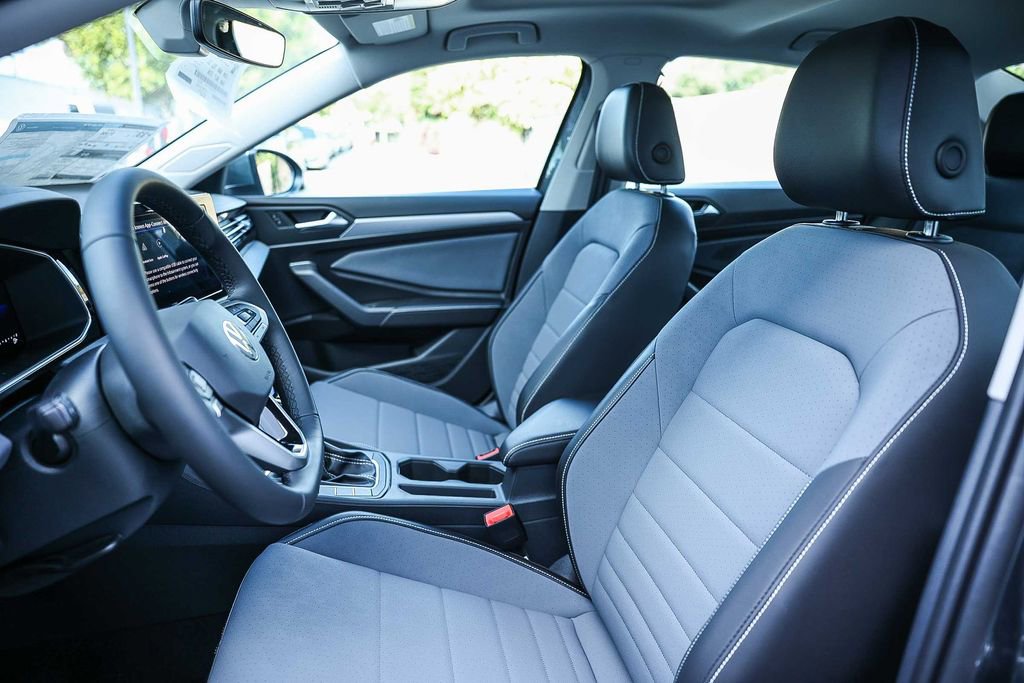 New 2026 Volkswagen Jetta SE image 30