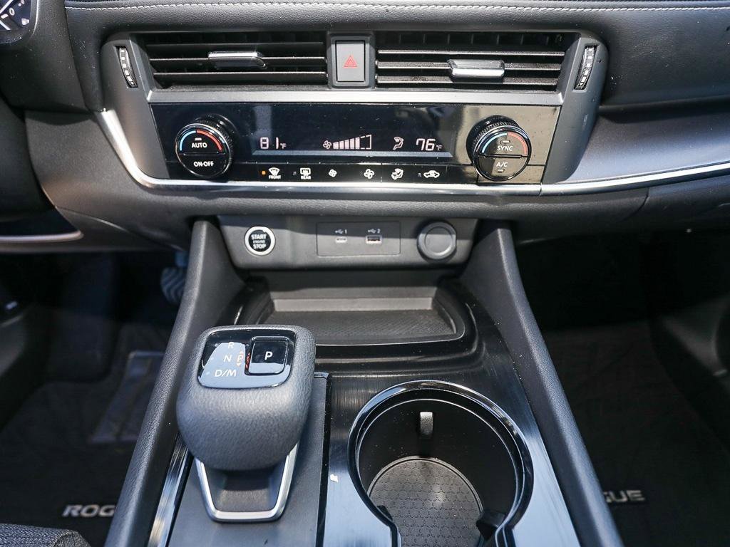 Used 2023 Nissan Rogue SV image 18