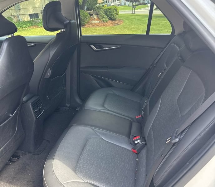 Certified 2023 Kia Niro Wave FWD image 12