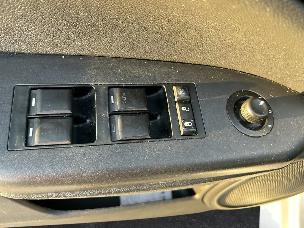 Used 2011 Dodge Caliber Mainstreet FWD image 13