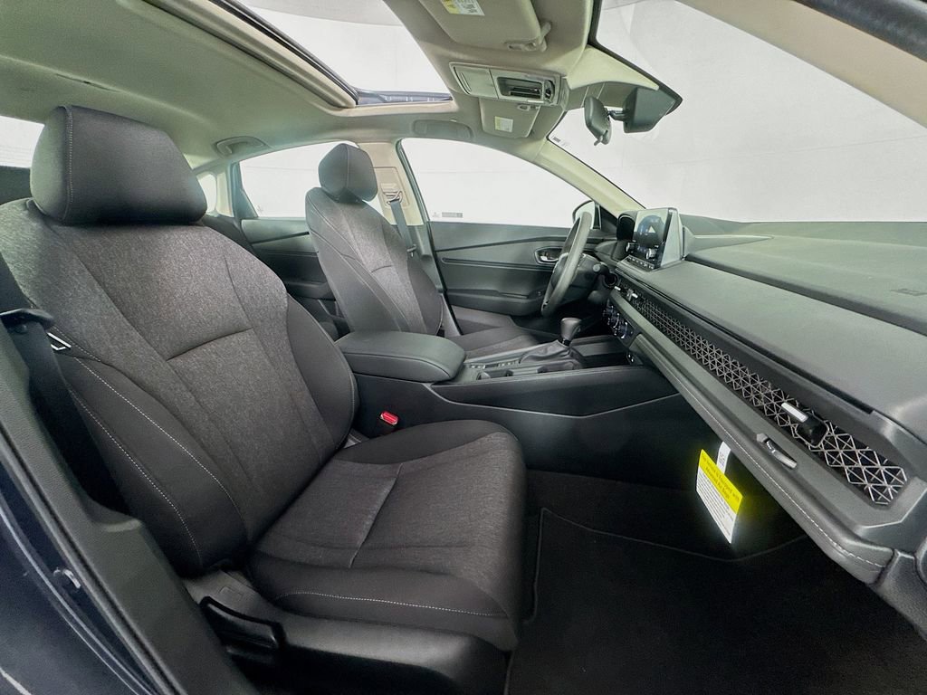 Certified 2025 Honda Accord SE image 35