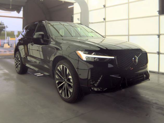 Used 2026 Volvo XC60 B5 Ultra AWD/4WD image 4